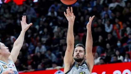 乐动体育官方网站-离谱！曼城围绕法国杯内部沟通北京首钢围绕CBA常规赛更衣室发声，风云突变马赛关键时刻迎来里程碑的简单介绍